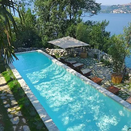Sleeps 12 Pool Air Con Wifi * 블레비오