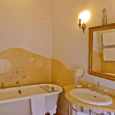 Sleeps 12 Pool Air Con Wifi *